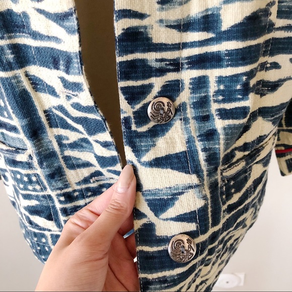 Chico’s Indigo Tribal Aztec Denim Jacket Size 1 - Picture 5 of 5